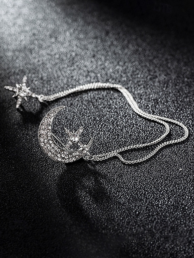 Broche pour homme en alliage de faux diamants en forme de lune et d'étoile, disponible en or et en argent, parfaite pour les mariages et les événements formels. de 2026 ? $9.99 –P6