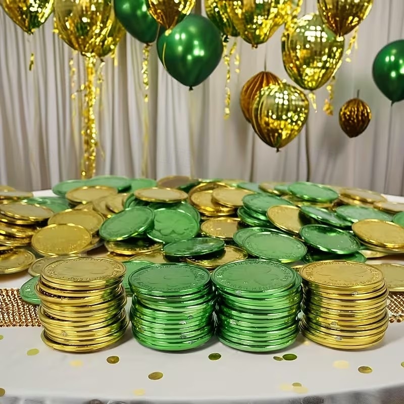 Złote monety na dzień św. Patryka - 100/200 sztuk złotych zielonych monet na szczęście, plastikowe monety koniczyna skrzat, moneta z 3-listną koniczyną do dekoracji i upominków na imprezę 2026 - $26.79 –P5