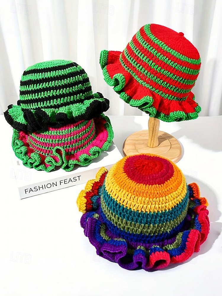 2026年 女性用クロシェラッフルバケットマルディグラハット – カーニバル、コスチュームパーティー、ボヘミアンシックスタイル用の多色レインボーニットフェスティバルキャップ  コレクション – $14.99 –P5