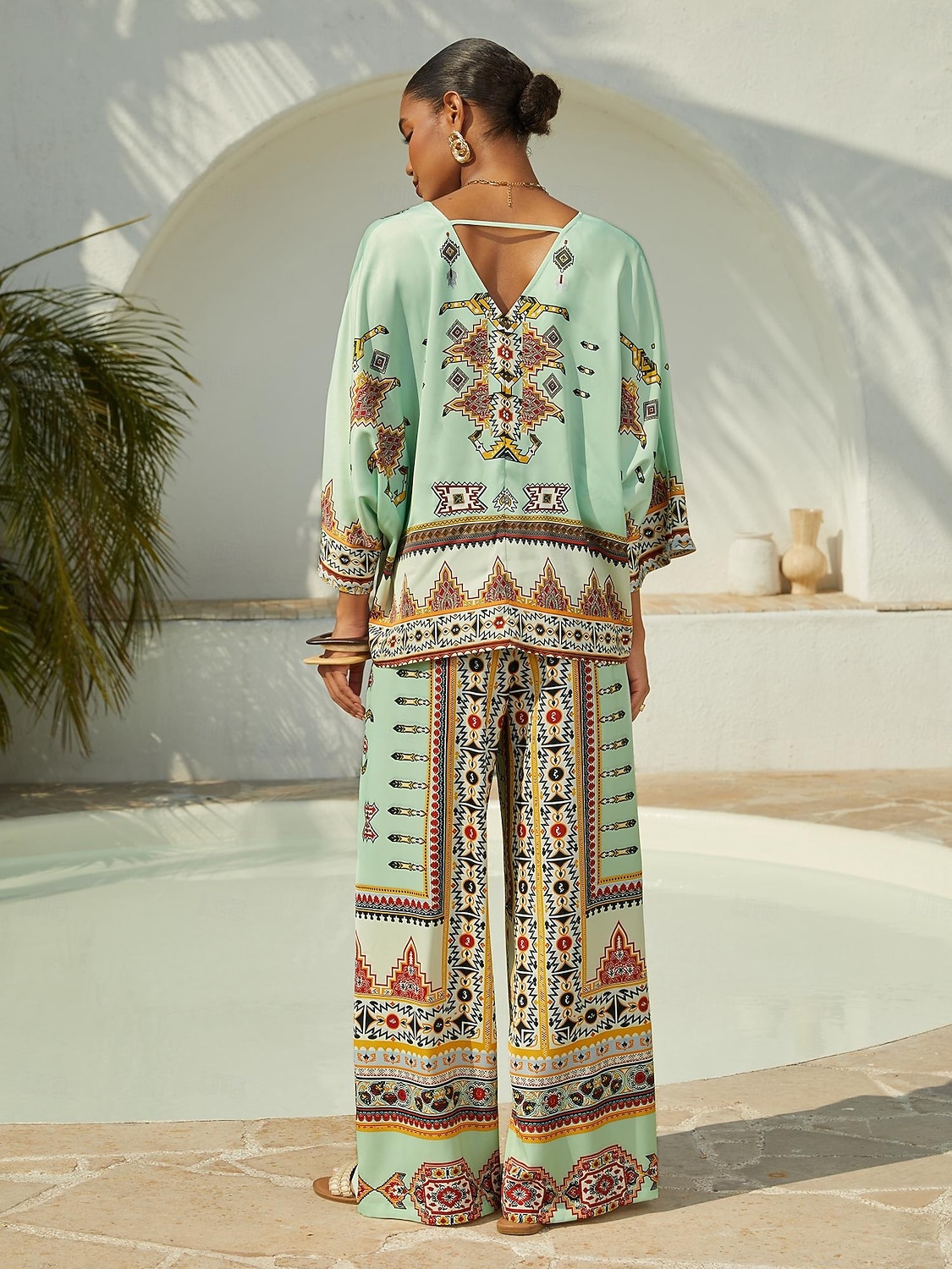 Bluse mit ethnischem Totem-Motiv und Ärmeln aus seidigem Satin 2026 - $62.99 –P4