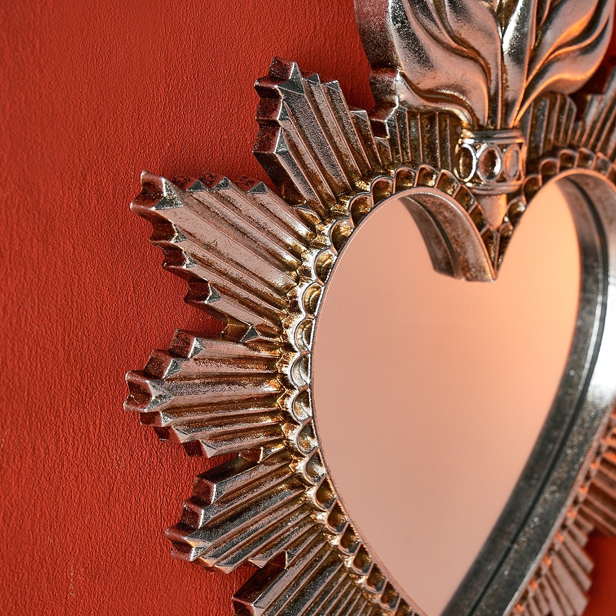 Wanddekor-Spiegel mit flammendem Herzmotiv, handgefertigter Hängeschmuck in Form eines flammenden Herzens, Wandkunst im europäischen Stil für Wohnzimmer, Schlafzimmer, Arbeitszimmer, religiöse 2026 - $33.99 –P11