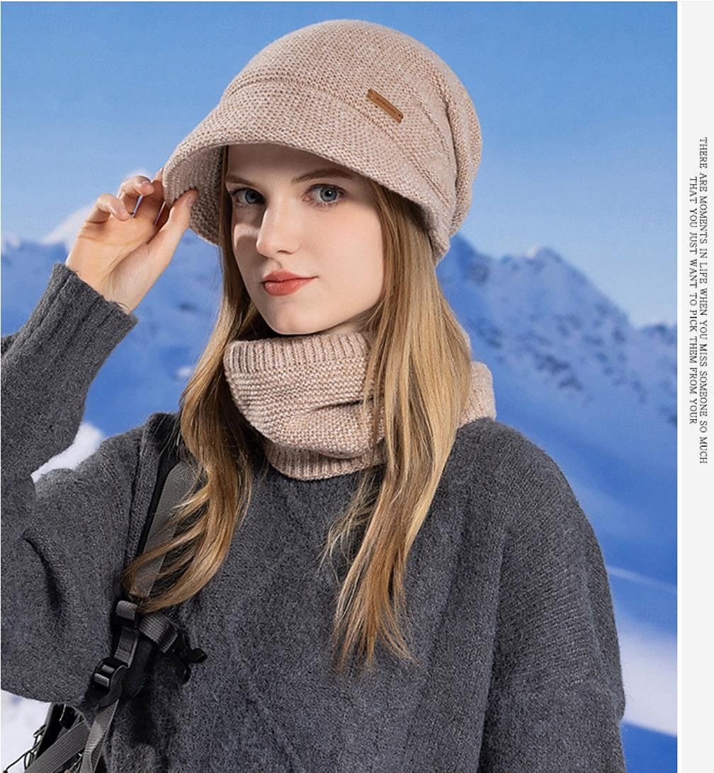 Ensemble bonnet et cache-cou en maille pour femme, bonnet thermique doublé polaire avec visière et protection des oreilles, ensemble bonnet et écharpe chauds en maille pour les voyages de ski et de 2026 ? $21.99 –P14