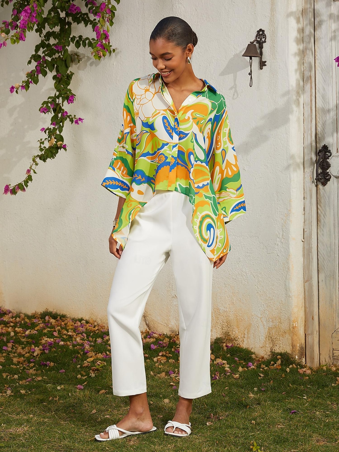 короткая шифоновая рубашка с цветочным принтом и рукавами-летучками в стиле каникулярного зеленого цвета с асимметричным кроем 2026 - $72.99 –P1