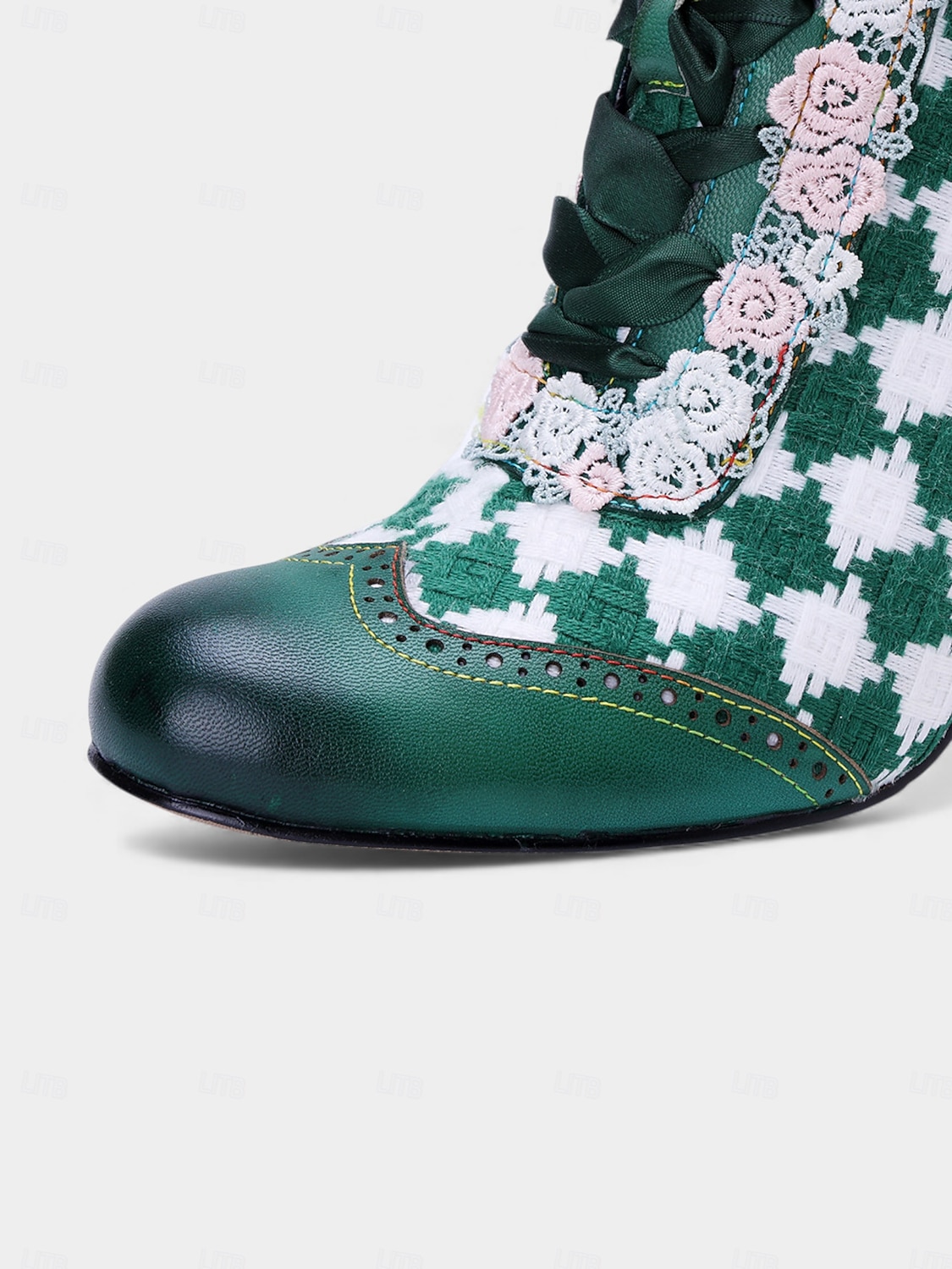 Bottes à talons à carreaux verts pour femmes – Style de carnaval vintage avec détails en dentelle parfaites pour le carnaval les festivals et les soirées costumées de 2026 ? $109.99 –P6