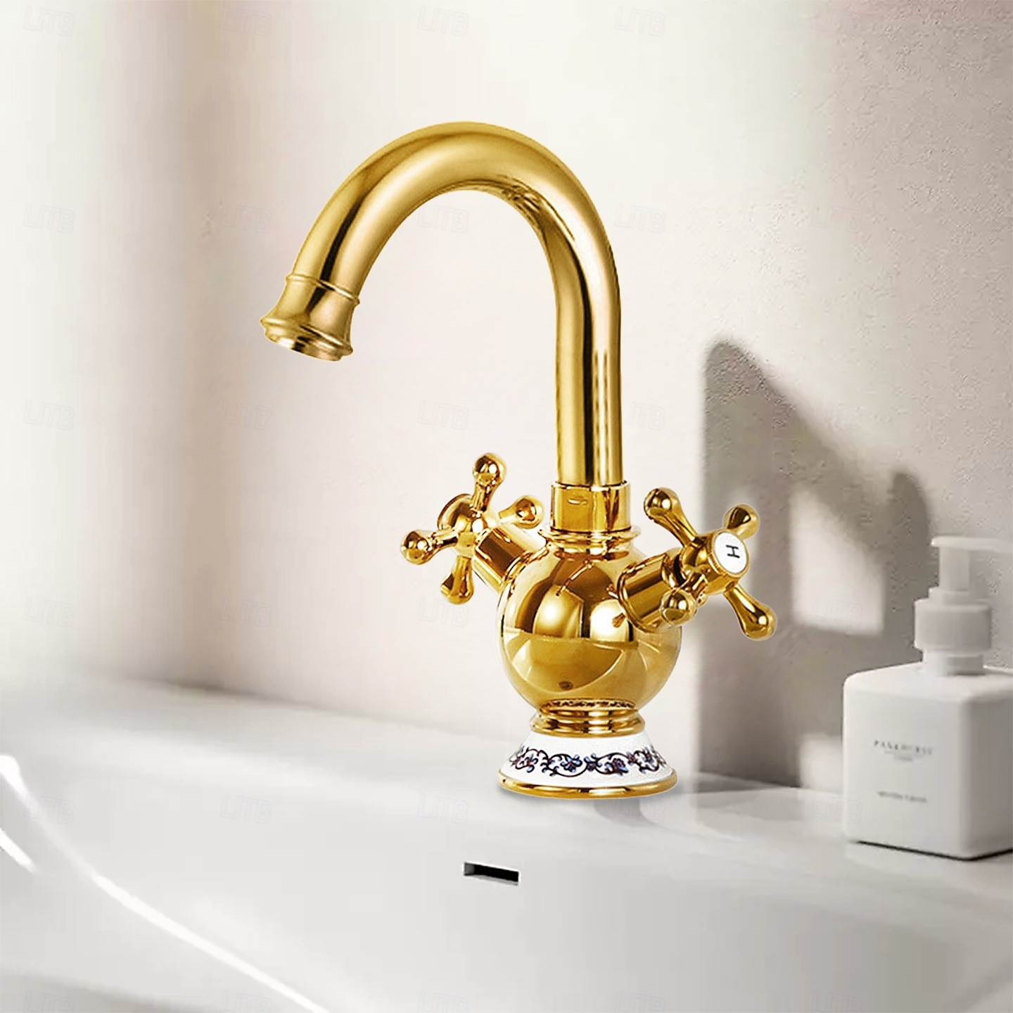 Waschbeckenarmatur - drehbar Chrom Außenmontage Einhebel Zwei LöcherBath Taps 2026 - $184.99 –P6