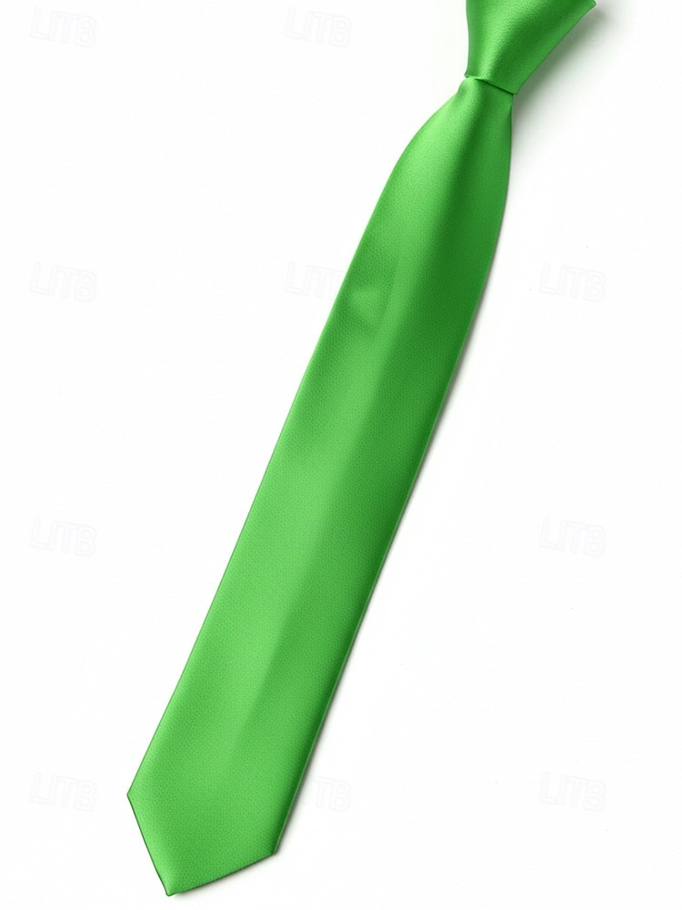 2026年 男性用のセントパトリックスデーのグリーンサテンネクタイ。グリーンの複数の色合い、滑らかなポリエステル生地。パレード、パーティー、結婚式、ホリデーのお祝いに最適なクラシックで華やかなスタイルのネクタイ。  コレクション – $11.99 –P11