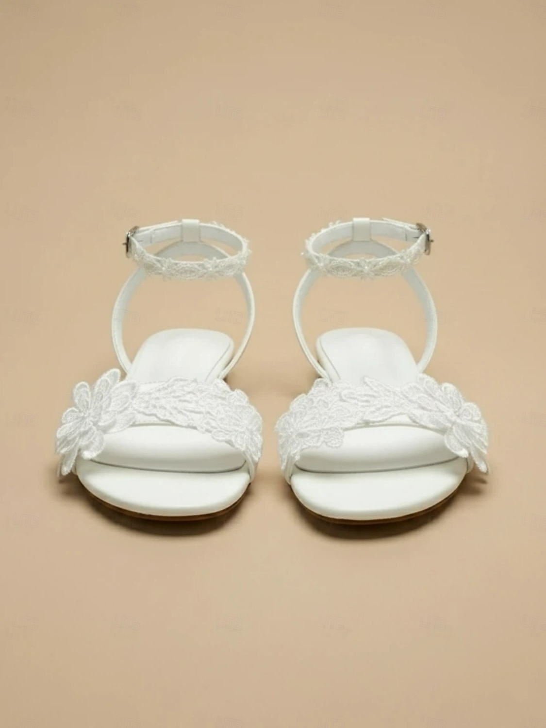 Brautsandalen aus weißer Spitze für Damen mit Blumenapplikationen – ideal für Bohème-Hochzeiten 2026 - $54.99 –P4
