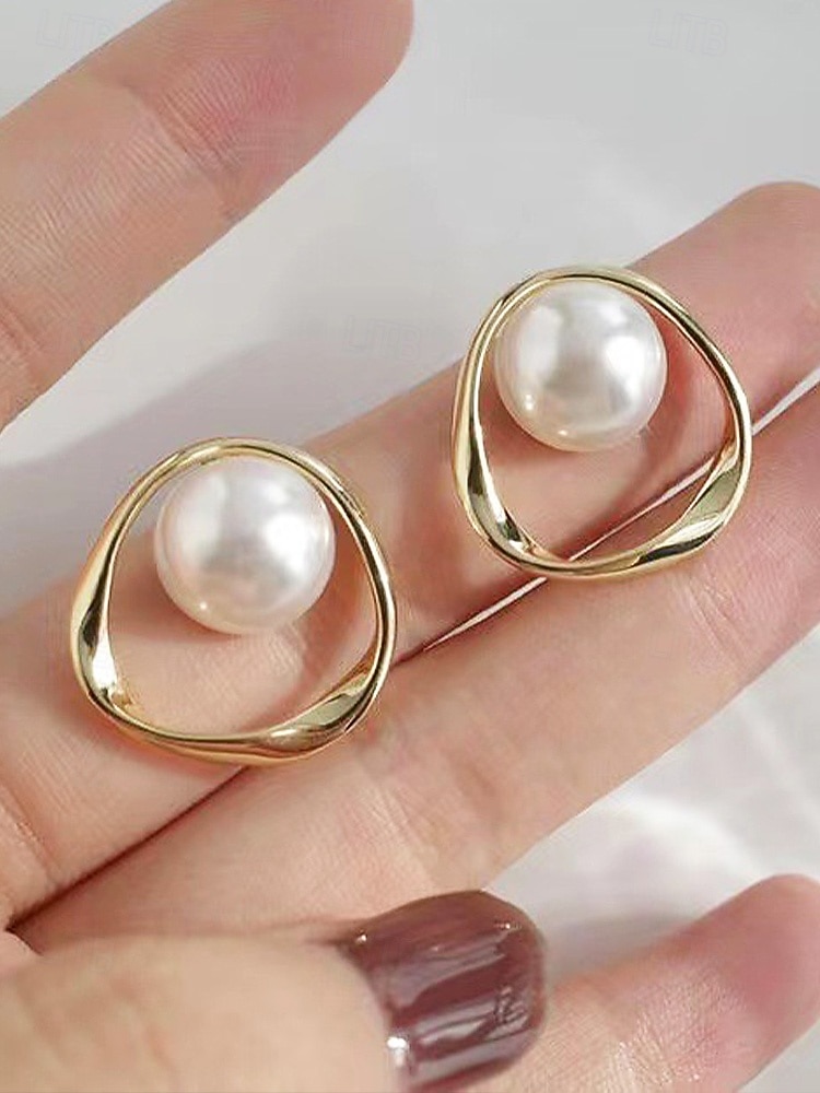 Vergulde oorbellen met imitatieparels voor dames, perfect voor bruiloften, diners en dagelijks gebruik – een elegant en chique ontwerp voor speciale gelegenheden. 2026 - $7.99 –P4