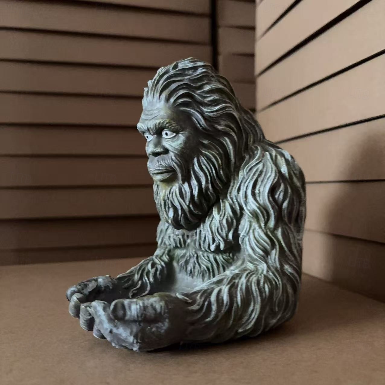 Bigfoot fuglemater, vanntett utendørs skulptur med palmeskål &skjult nøkkelhullshenger, tremontert/hengende hagedekor for fugletitting i hagen, for naturelskere 2026 - $25.99 –P6