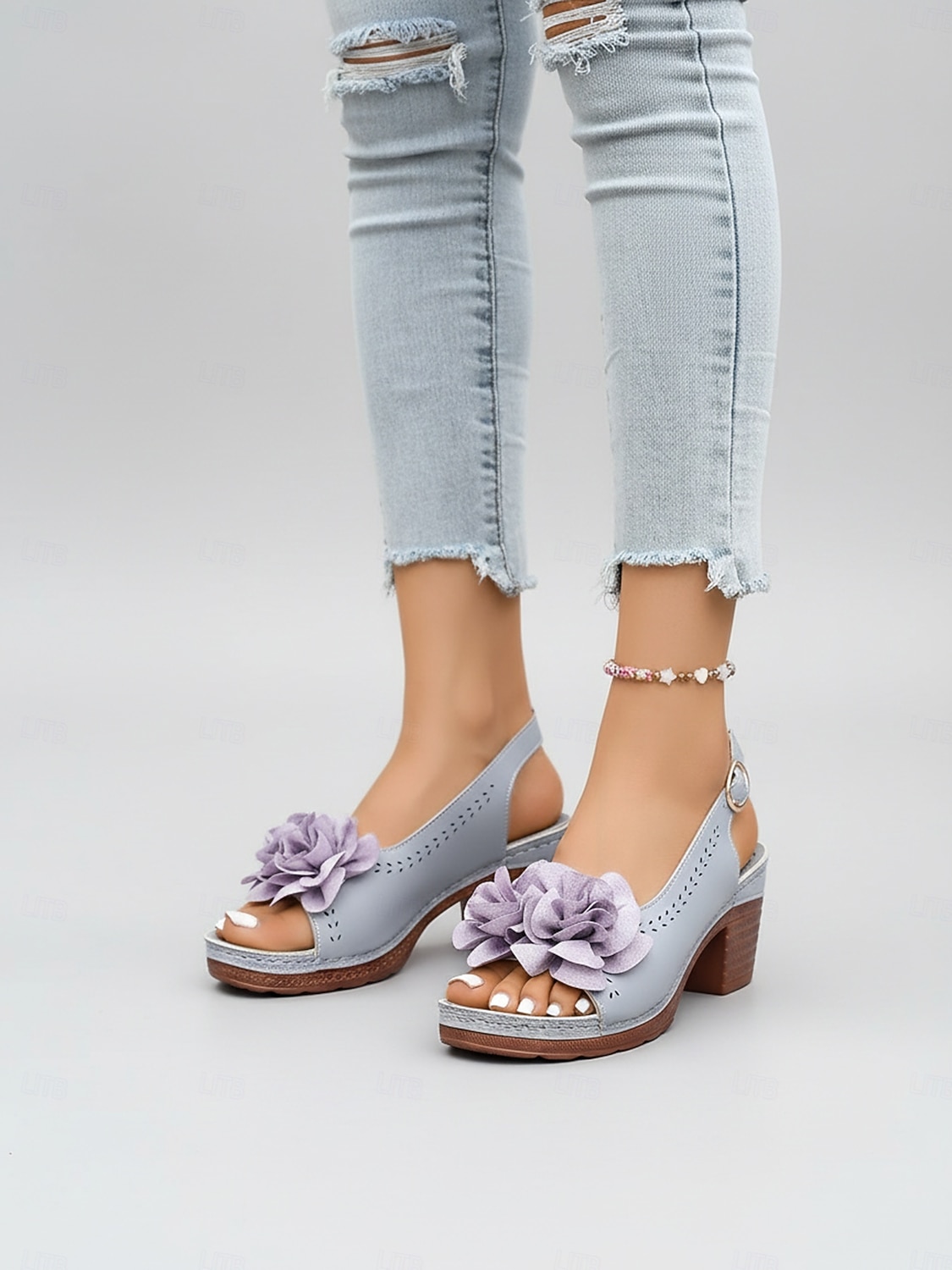 Graue Damen-Sandalen mit mittelhohem Absatz und Blumenmuster – elegant-lässiger Stil, bequemer Blockabsatz, ideal für Damen, Alltag, Gartenpartys, Reisen und Sommerveranstaltungen 2026 - $26.99 –P2