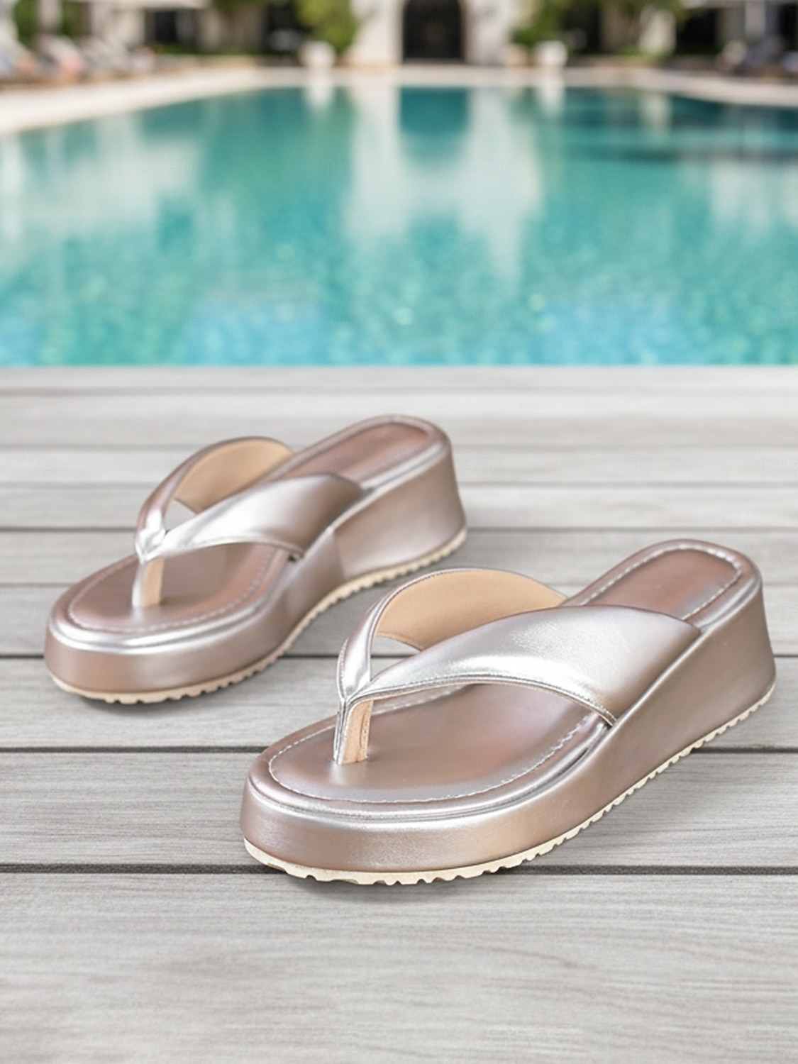 Chinelo feminino amarelo chique com plataforma - sandálias minimalistas de bico aberto com tiras acolchoadas - calçado sofisticado para férias tropicais e para usar à beira da piscina. de 2026 por $34.99 –P4