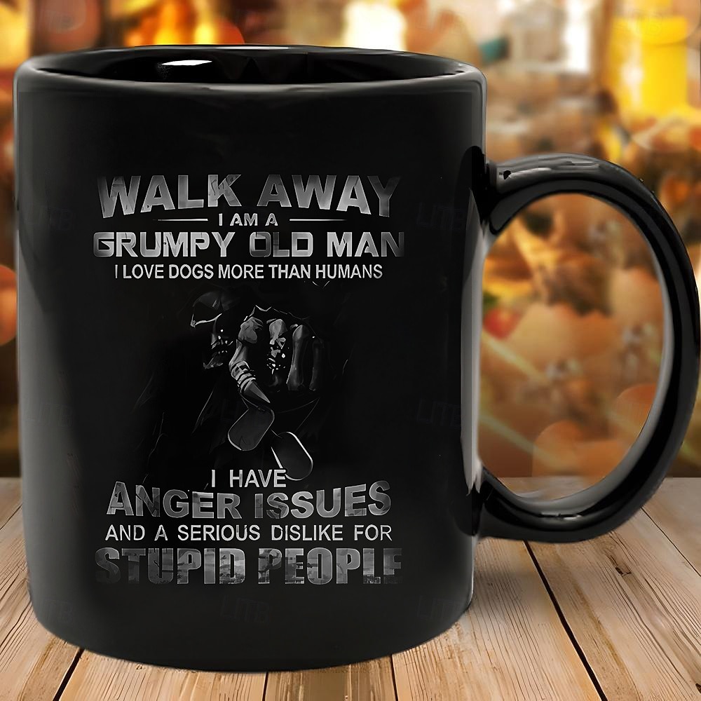 Tazza regalo divertente "vai via sono un vecchio brontolone amo i cani più degli umani" Tazza da caffè in ceramica nera, regalo divertente per gli amanti dei cani brontoloni, perfetta per i del 2026 a $16.99 –P2