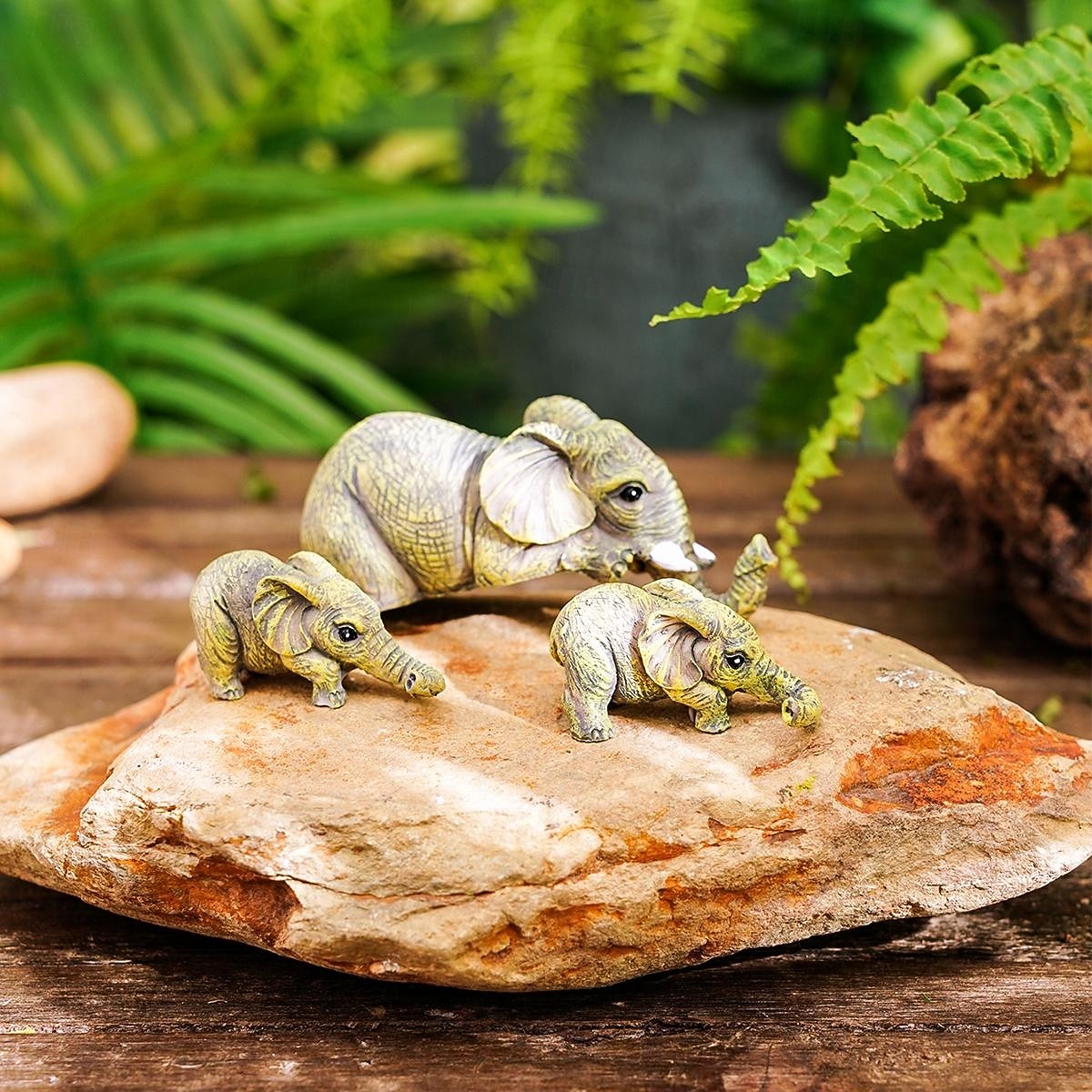 Collectable Elephant Shelf Sitter 3Pcs Set, Mother Elephant Hanging Baby Elephants on The Edge, Mantelpiece Decoration, Hand-Painted Resin Figurines for Home Decor Gift 2026 - $10.49 –P1