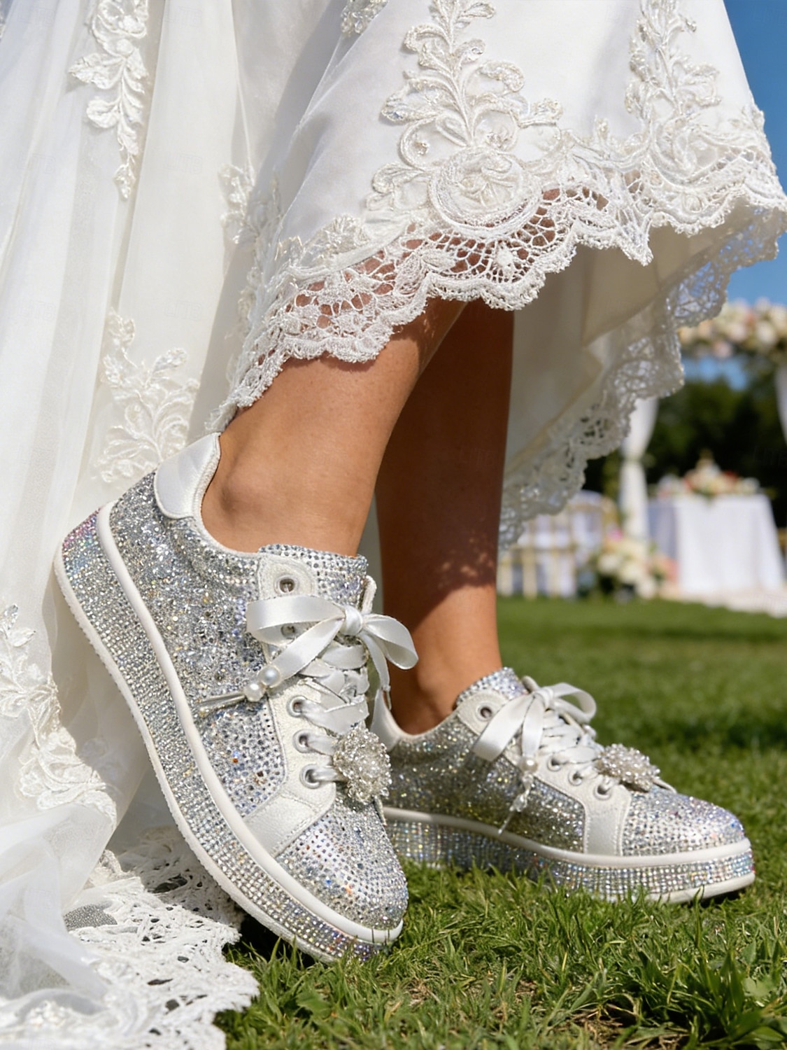 Baskets de mariée argentées à lacets et strass pour femme, chaussures de mariage confortables et scintillantes pour une cérémonie en extérieur dans un jardin. de 2026 ? $54.99 –P5