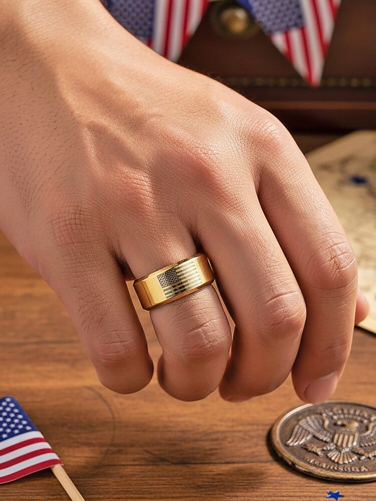 Inel pentru bărbați din oțel inoxidabil cu steagul american cu ocazia aniversării a 250 de ani a Statelor Unite bandă patriotică aurie și argintie stil minimalist clasic bijuterii de modă pentru 2026 - $7.99 –P1