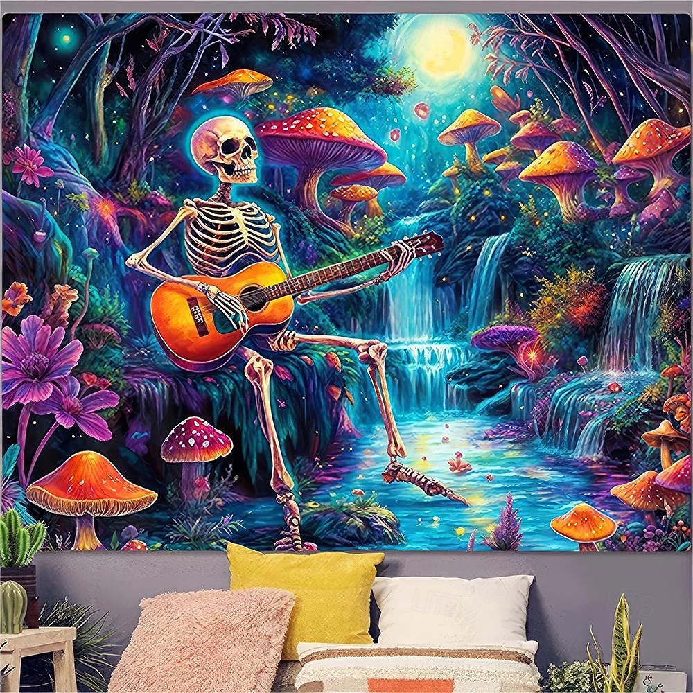 Tapeçaria estética de esqueleto guitarrista, arte de parede psicodélica com cogumelos brilhantes e floresta, cenário de luar e cachoeira para estúdio de música. de 2026 por $20.99 –P2