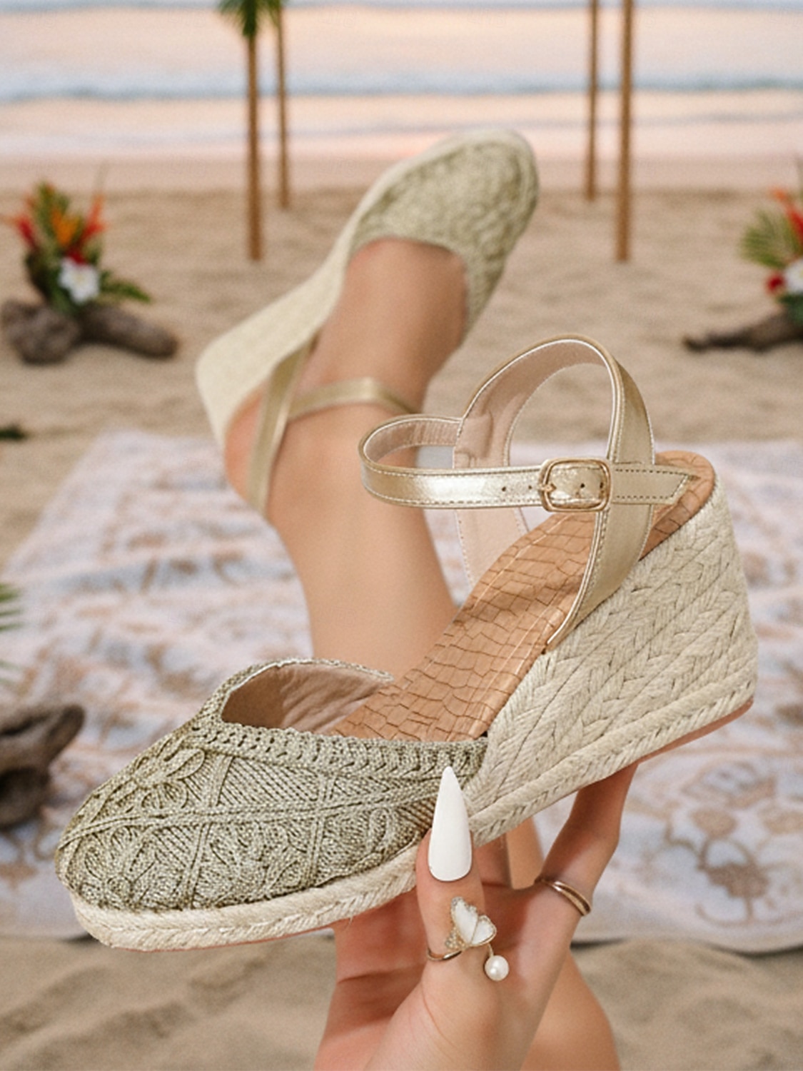 Espadrilles compensées blanches en dentelle pour femmes - élégantes sandales à plateforme crochetées à bout fermé et bride cheville, chaussures confortables pour les vacances d'été à la plage. de 2026 ? $32.99 –P6