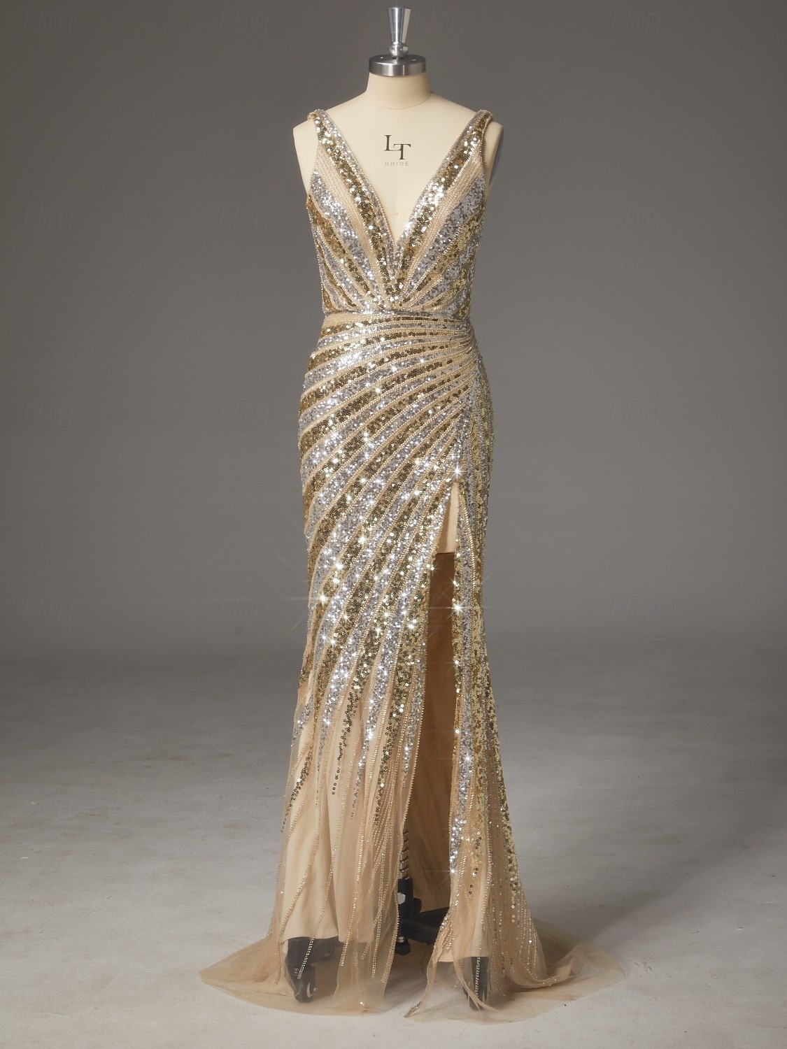 2026年 タイト／コラム スイープ／ブラシトレーン フロア丈 ウェディングゲストドレス フォーマルドレス イブニングガウン イブニングドレス エレガント きらびやかな セレブスタイル ノースリーブ Ｖネック パーティー 結婚式 バックレス ととも​​に グリッター素材 スパンコール スリット  コレクション – $241.99 –P15