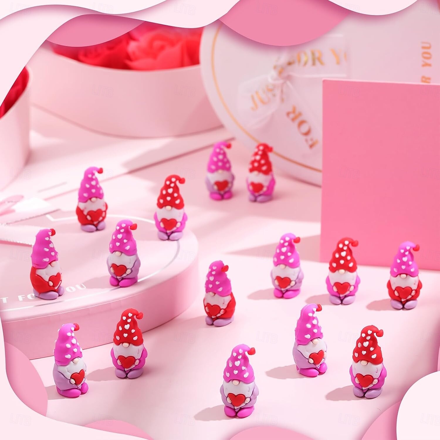 30 mini gnomi per San Valentino, piccole statuette di gnomi da regalare, piccoli gnomi da nascondere, statuette di gnomi in gomma per la festa di San Valentino (3 colori) del 2026 a $8.99 –P4