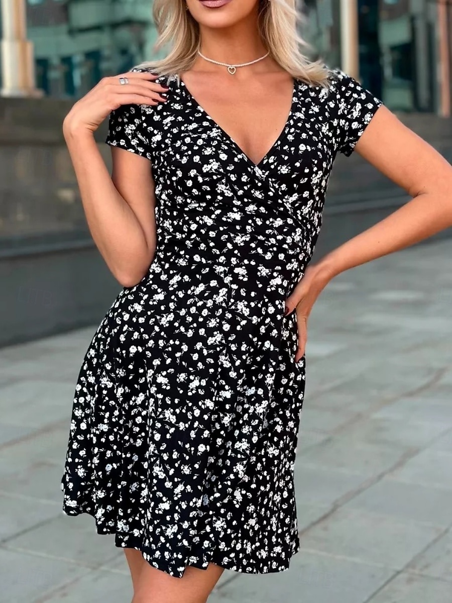 Per donna Abito maxi Abito a trapezio Vacanza Casual All'aperto Uscire Vestibilità regolare Floreale Grafico Manica Corta Scollo a V Nero Bianco Marrone Verde Estate Primavera del 2026 a $21.99 –P2