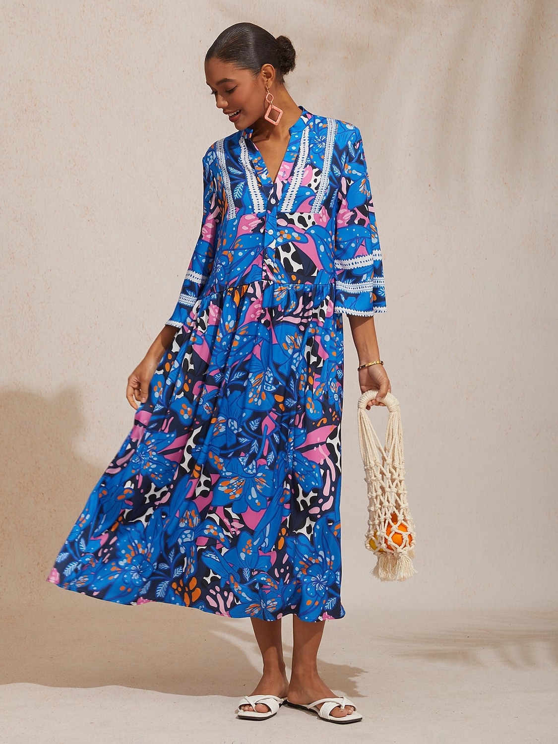 robe longue en satin soyeux à pois azur abstraits de 2026 ? $113.99 –P3