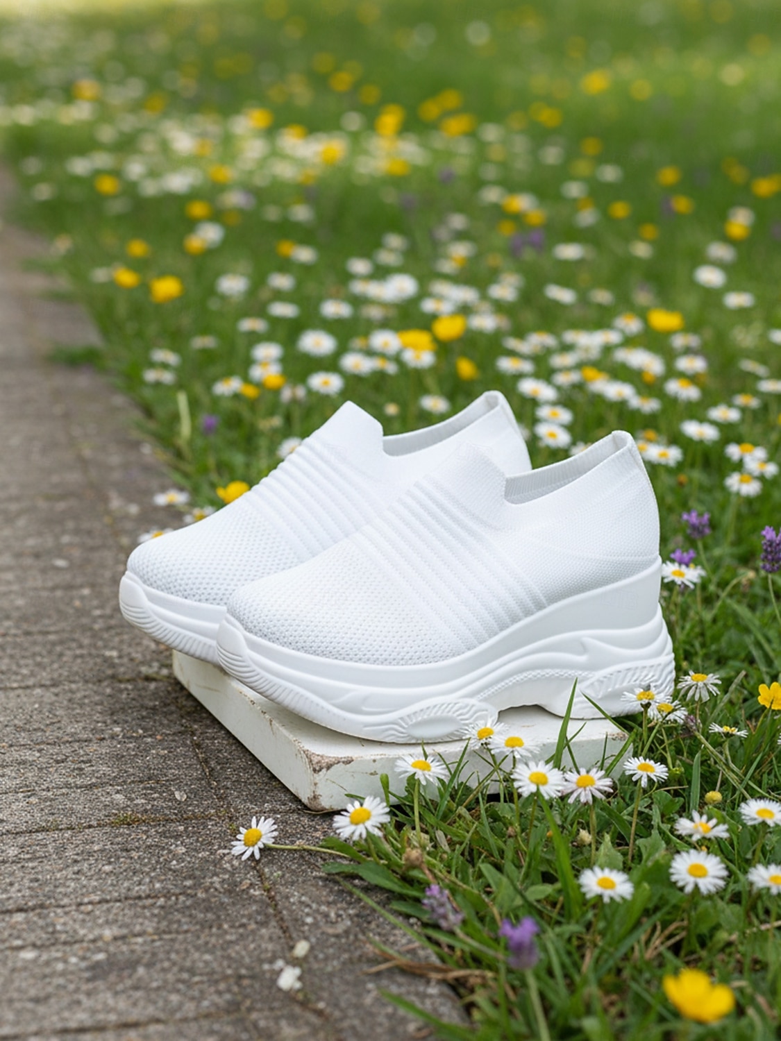 vita stickade slip-on-platåskor med kilklack för kvinnor – bekväma, grova athleisure-skor för dagliga promenader, ärenden och resor 2026 - $34.99 –P1