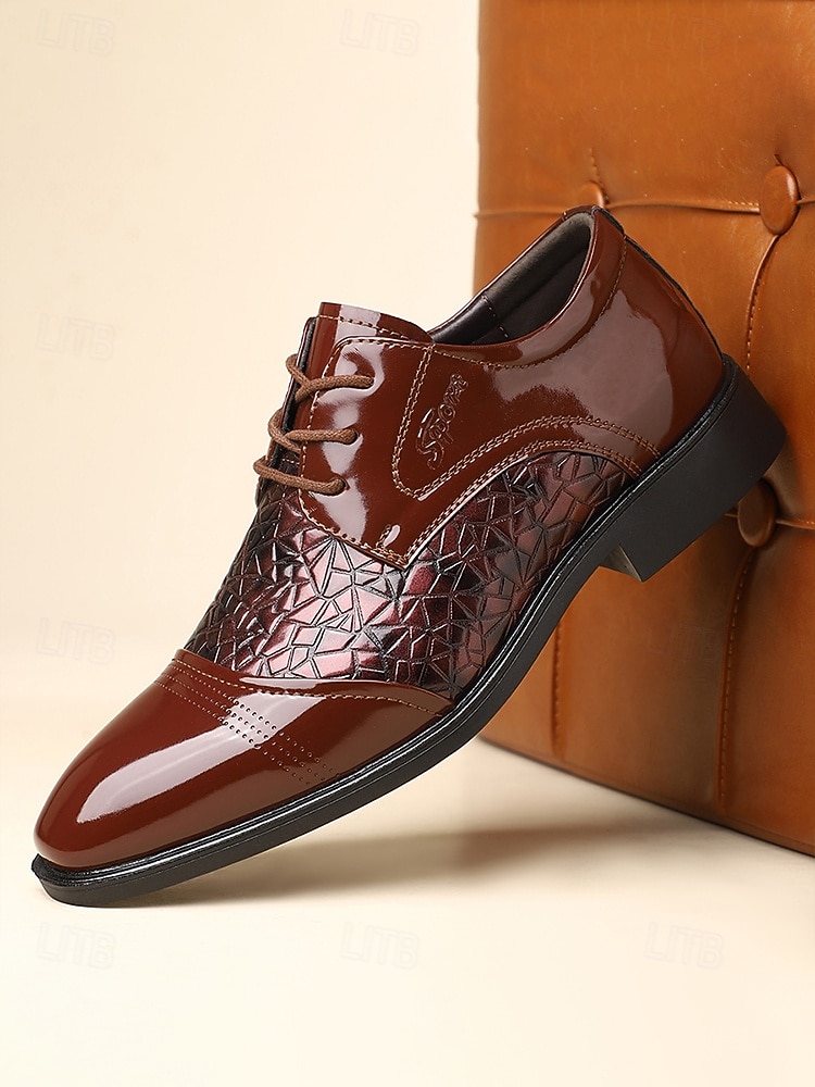 Zapatos de punta de ala de piel sintética marrón para hombre con detalles elegantes, calzado formal para bodas, zapatos clásicos para novios e invitados a la boda. 2026 - $54.99 –P7