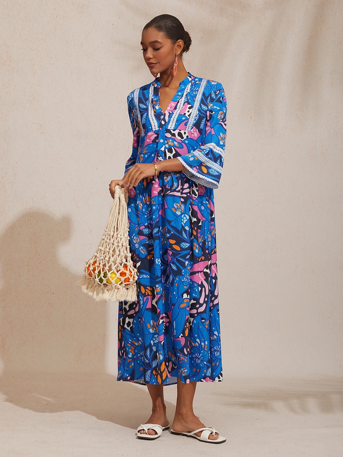 robe longue en satin soyeux à pois azur abstraits de 2026 ? $113.99 –P2