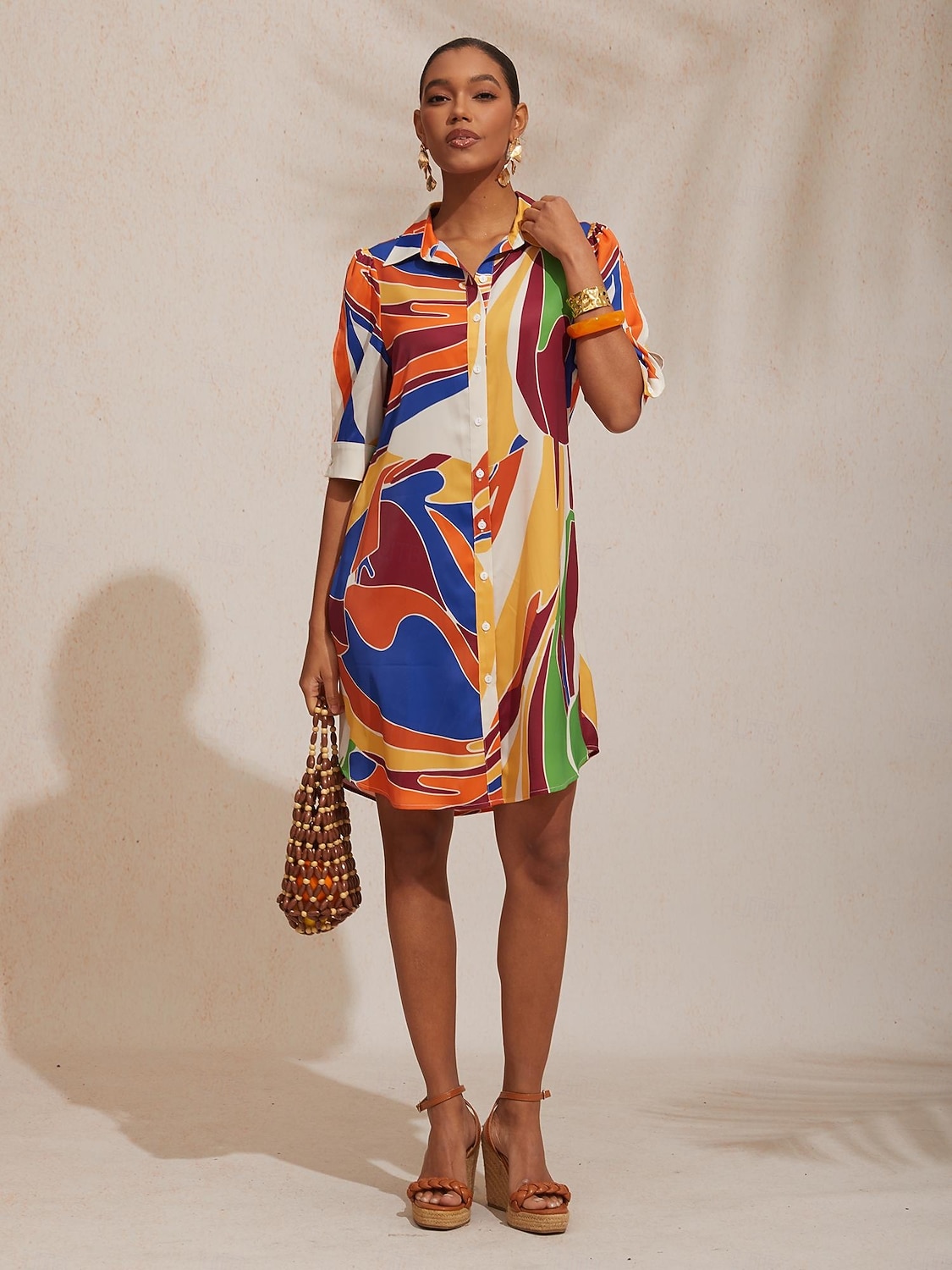 платье-рубашка из прямого атласа с геометрическим узором в стиле цветовых блоков для отпуска 2026 - $91.99 –P4