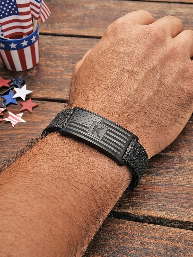 Men's Adjustable Alphabet Bracelet with Stainless Steel Flag Plate, Polyester Elastic Band, 26 Initial Letters, Patriotic Wristband for US 250th Anniversary & Independence Day 2026 - $11.99 –P4