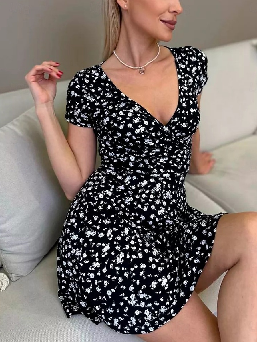 Per donna Abito maxi Abito a trapezio Vacanza Casual All'aperto Uscire Vestibilità regolare Floreale Grafico Manica Corta Scollo a V Nero Bianco Marrone Verde Estate Primavera del 2026 a $21.99 –P3