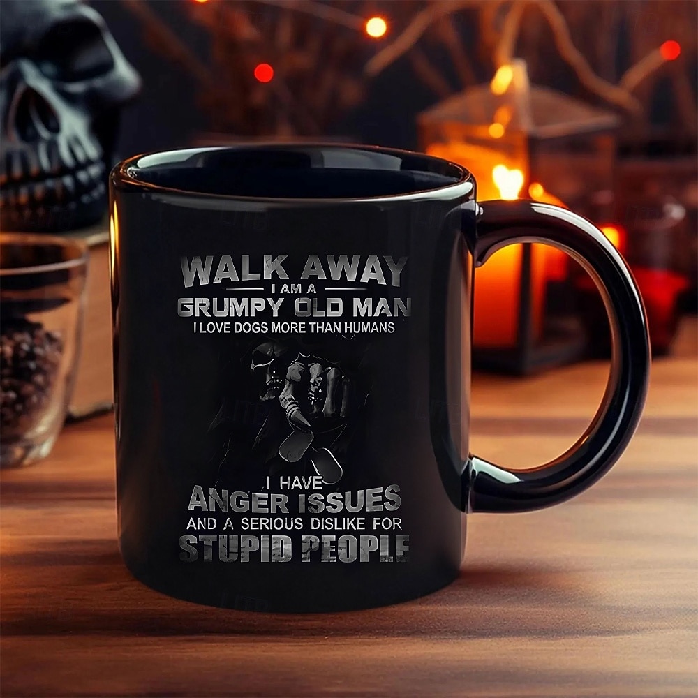 Tazza regalo divertente "vai via sono un vecchio brontolone amo i cani più degli umani" Tazza da caffè in ceramica nera, regalo divertente per gli amanti dei cani brontoloni, perfetta per i del 2026 a $16.99 –P5