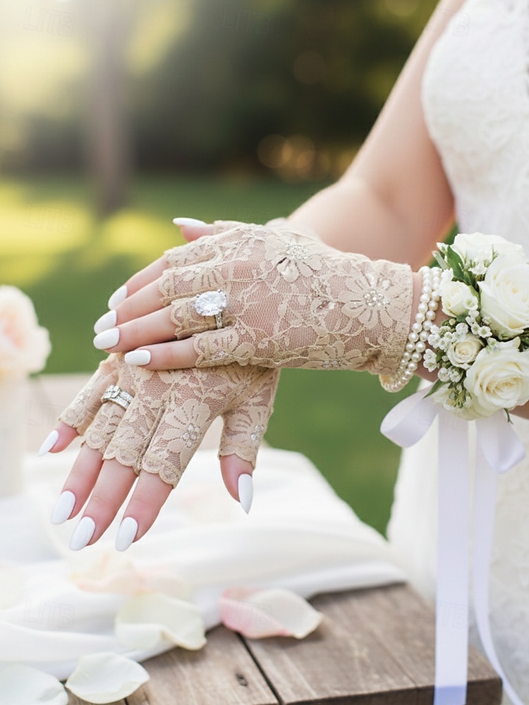 Luvas femininas sem dedos com renda, em poliéster, diversas cores, perfeitas para casamentos e festas. de 2026 por CLP $8877 –P2