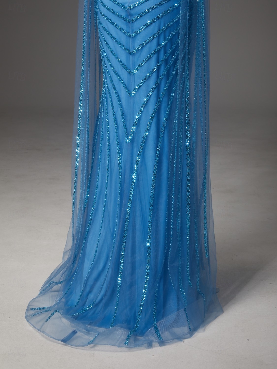 Tubino Colonna Strascico a Terra Perline ricamate Abito Formale Abito da madre della sposa Abito da Sera Elegante Scintillante Stile Celebrità Senza Maniche Girocollo Mascherata con Con perline del 2026 a $310.49 –P21