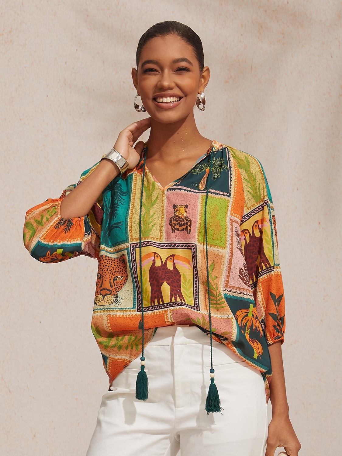 Top in chiffon ampio con motivo floreale tropicale per le vacanze del 2026 a $67.99 –P3