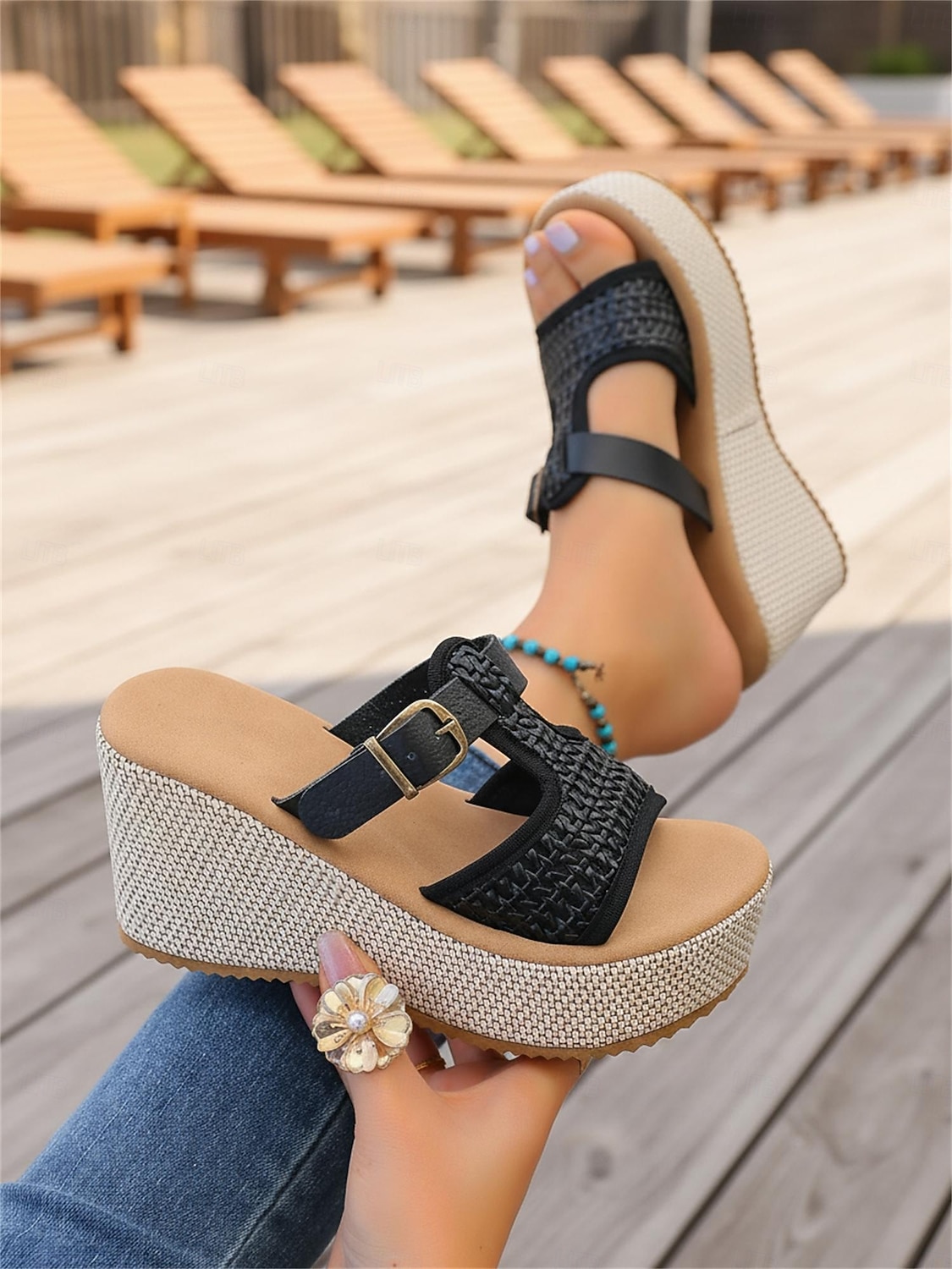 damskie białe sandały na koturnie z paskiem ze sprzączką – stylowe i wygodne obuwie na lato, plażę i imprezy przy basenie 2026 - $29.99 –P7