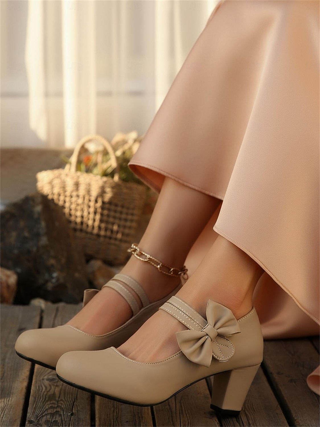 Escarpins Mary Jane blancs vintage années 1950 pour femmes - élégants escarpins à bout rond et talon bloc avec nœud latéral - chaussures pin-up rétro classiques pour occasions formelles de 2026 ? $32.99 –P6