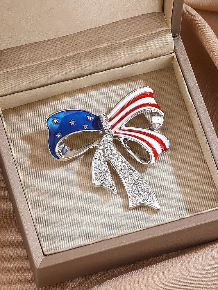 Broche patriote en forme de nœud pour femmes du 250e anniversaire des États-Unis disponible en or et en argent en matériau allié parfait pour les célébrations de l'Amérique et du jour de de 2026 ? $9.99 –P5