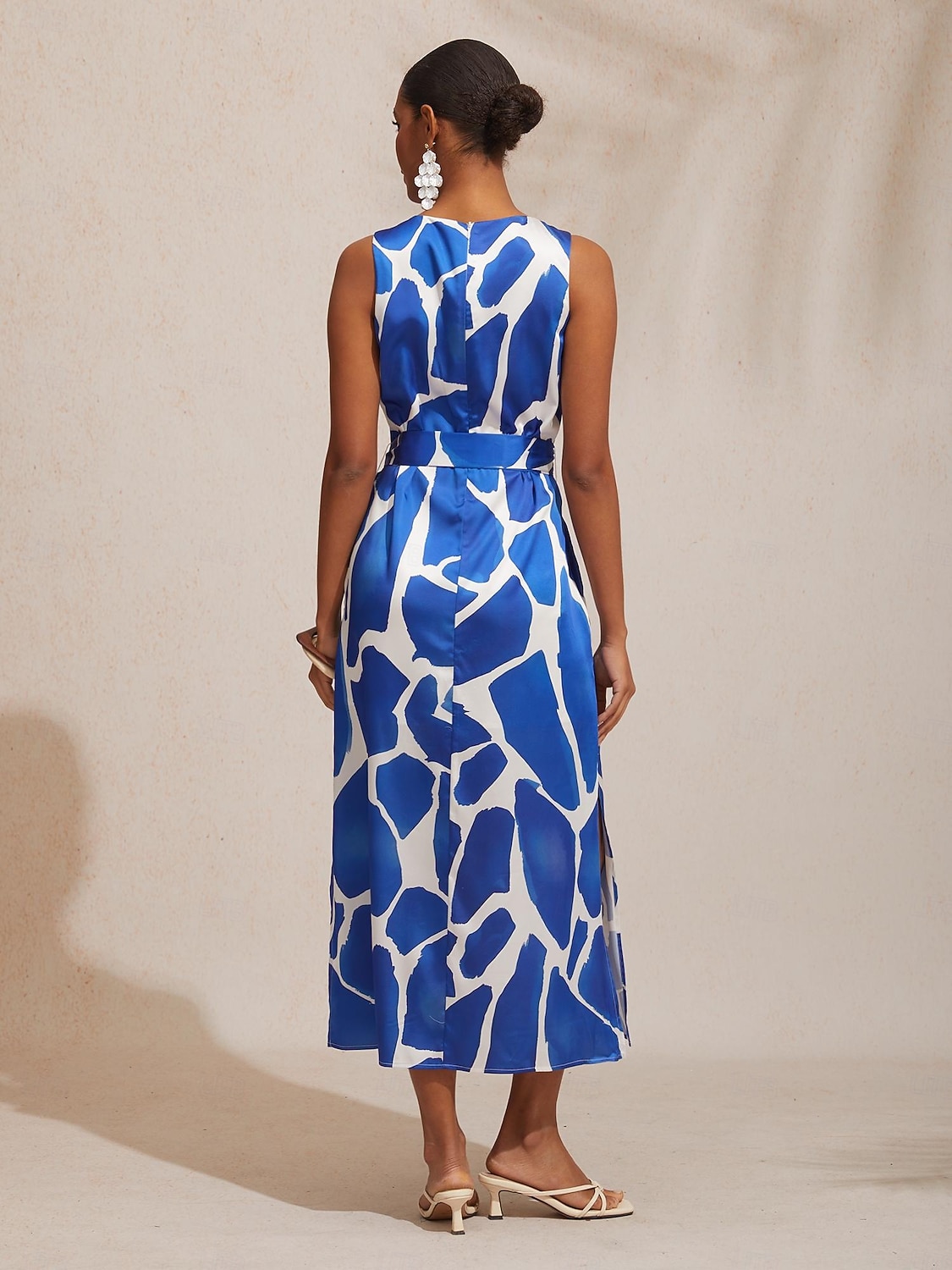 abito lungo in raso dritto con stampa geometrica a blocchi di colore per le vacanze del 2026 a $91.99 –P2