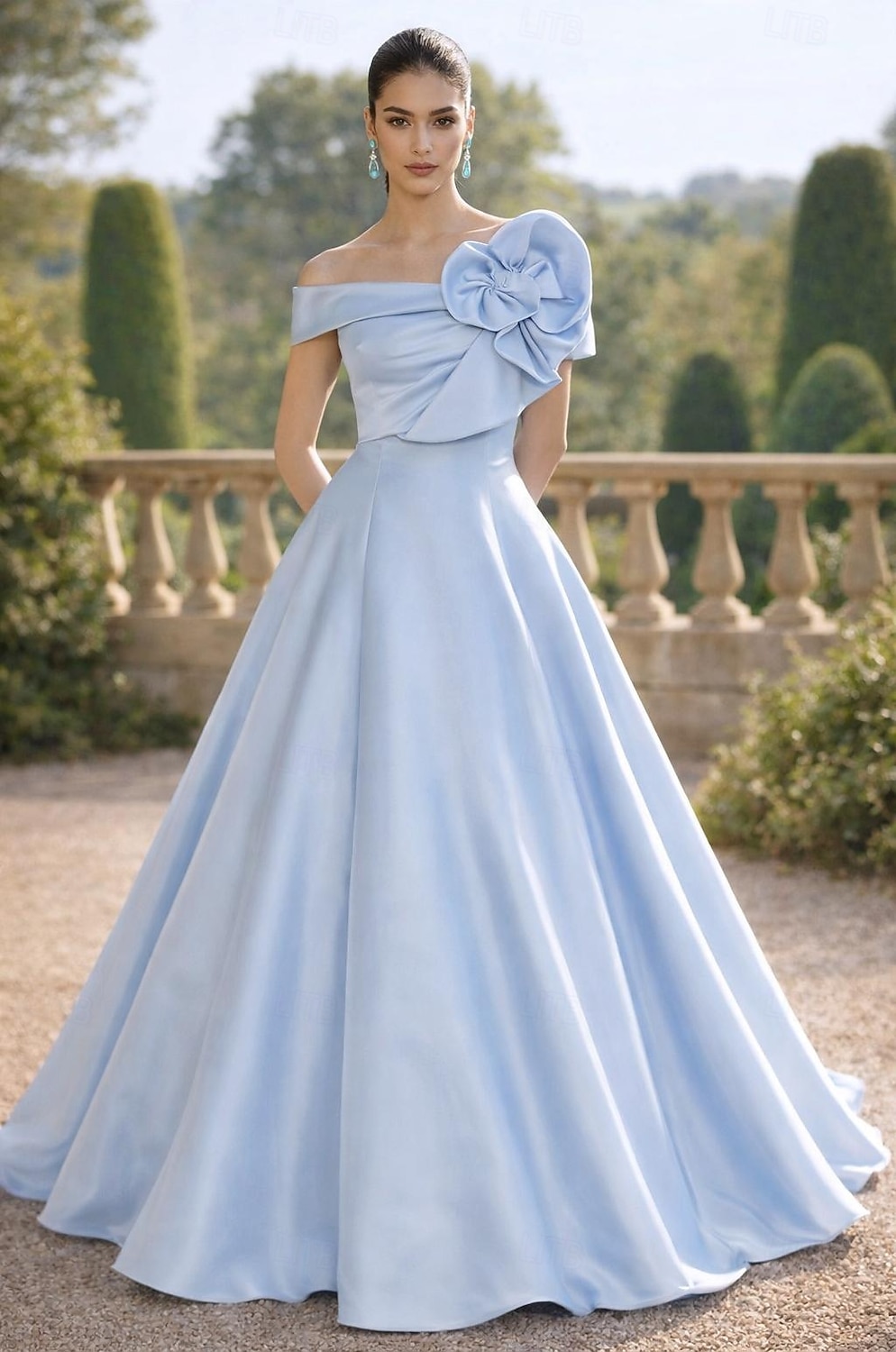 A-Linie Bodenlang Abendkleid Ballkleid Festliche Kleidung Elegant seidig Kurzarm Schulterfrei Hochzeit Formell Tasche Satin Tiefer Wasserfall-Rückenausschnitt mit Gestickte Blume Falten 2026 - $171.99 –P1