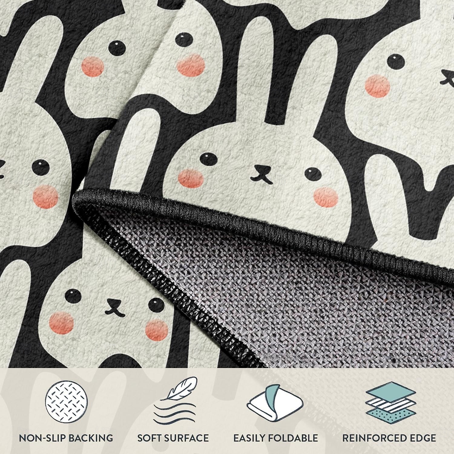 Felpudo de Pascua con una divertida cara de conejo en blanco y negro y lindas mejillas sonrosadas, ideal para la entrada festiva de Pascua. 2026 - $16.99 –P3