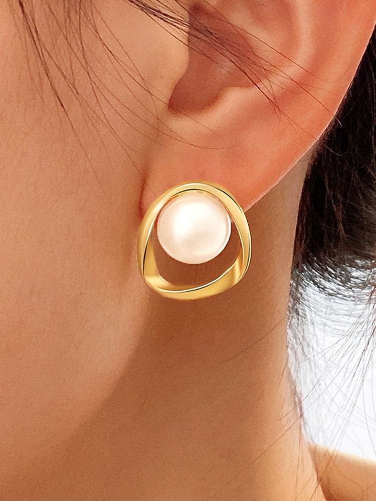 Vergulde oorbellen met imitatieparels voor dames, perfect voor bruiloften, diners en dagelijks gebruik – een elegant en chique ontwerp voor speciale gelegenheden. 2026 - $7.99 –P3