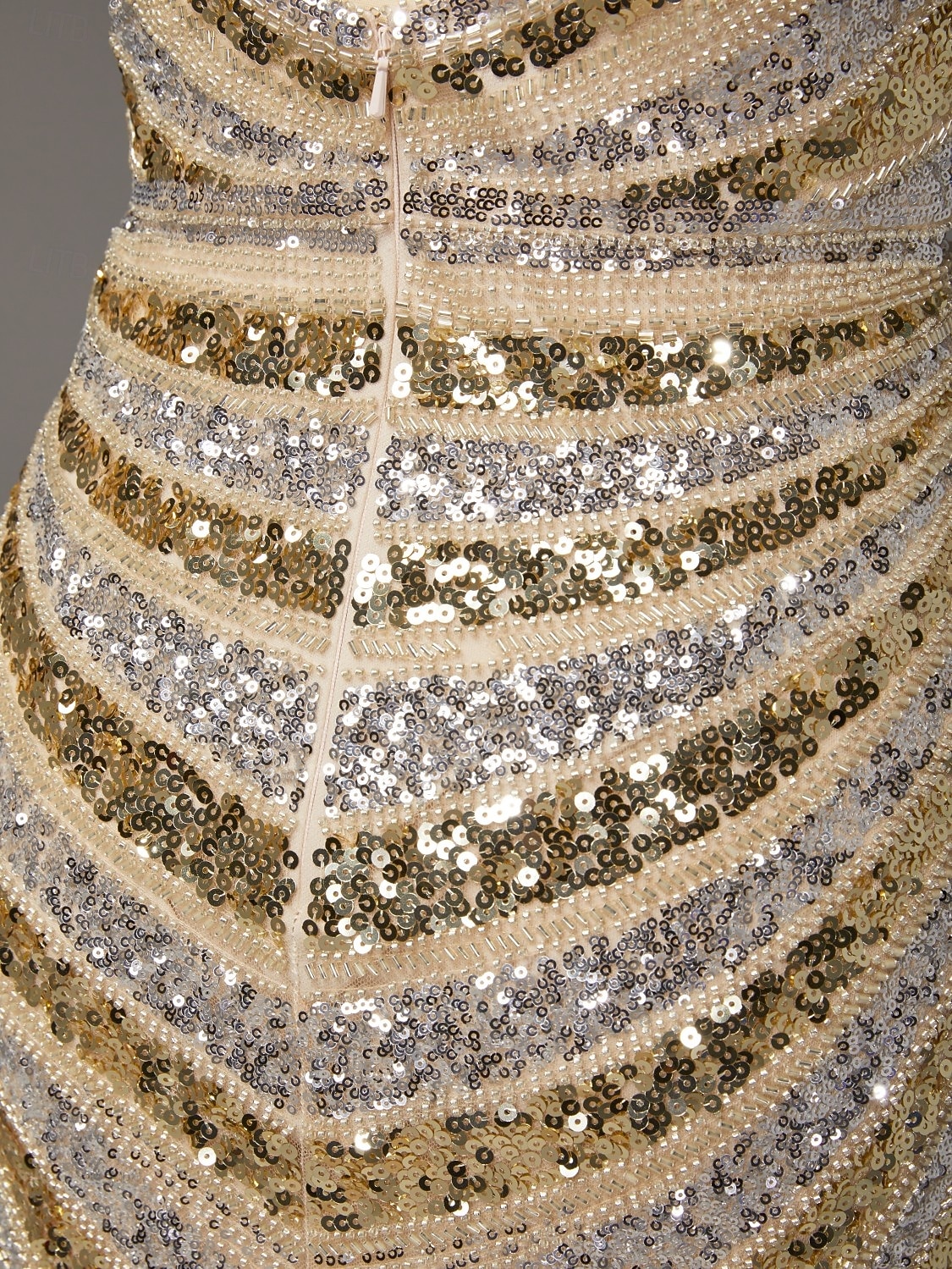 2026年 タイト／コラム スイープ／ブラシトレーン フロア丈 ウェディングゲストドレス フォーマルドレス イブニングガウン イブニングドレス エレガント きらびやかな セレブスタイル ノースリーブ Ｖネック パーティー 結婚式 バックレス ととも​​に グリッター素材 スパンコール スリット  コレクション – $241.99 –P10