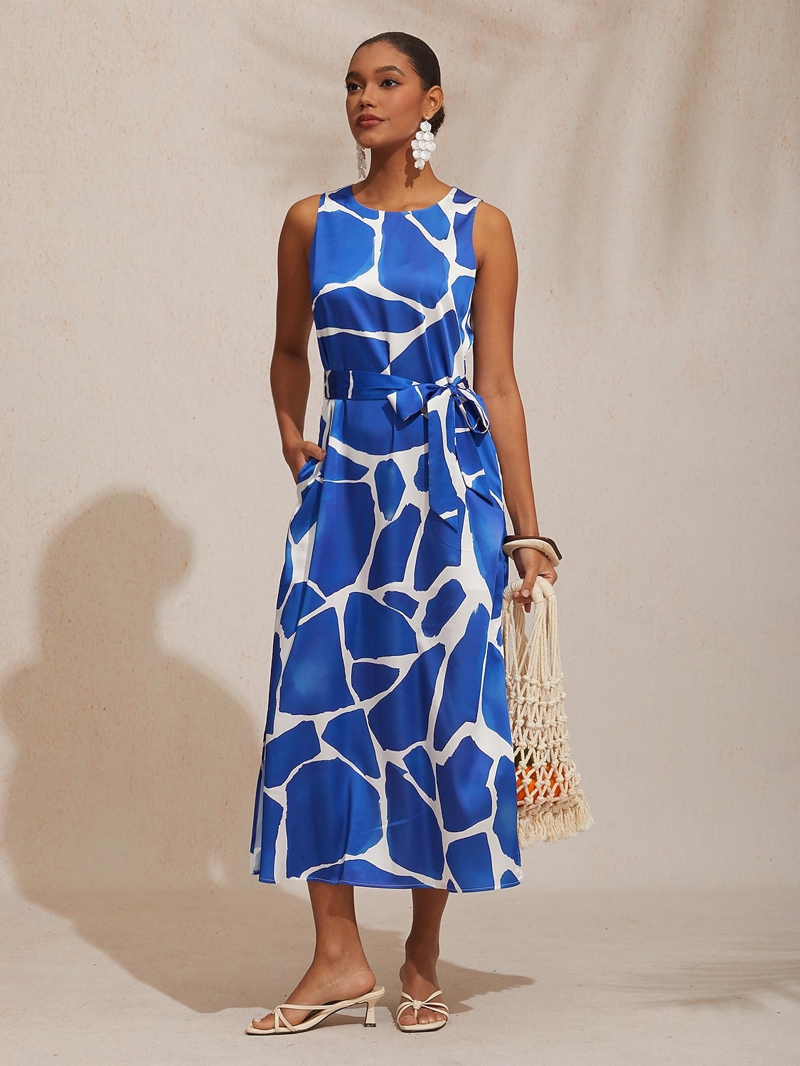 abito lungo in raso dritto con stampa geometrica a blocchi di colore per le vacanze del 2026 a $91.99 –P4