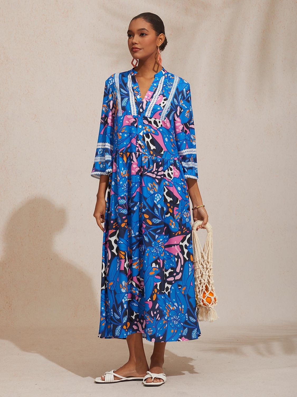 robe longue en satin soyeux à pois azur abstraits de 2026 ? $113.99 –P4