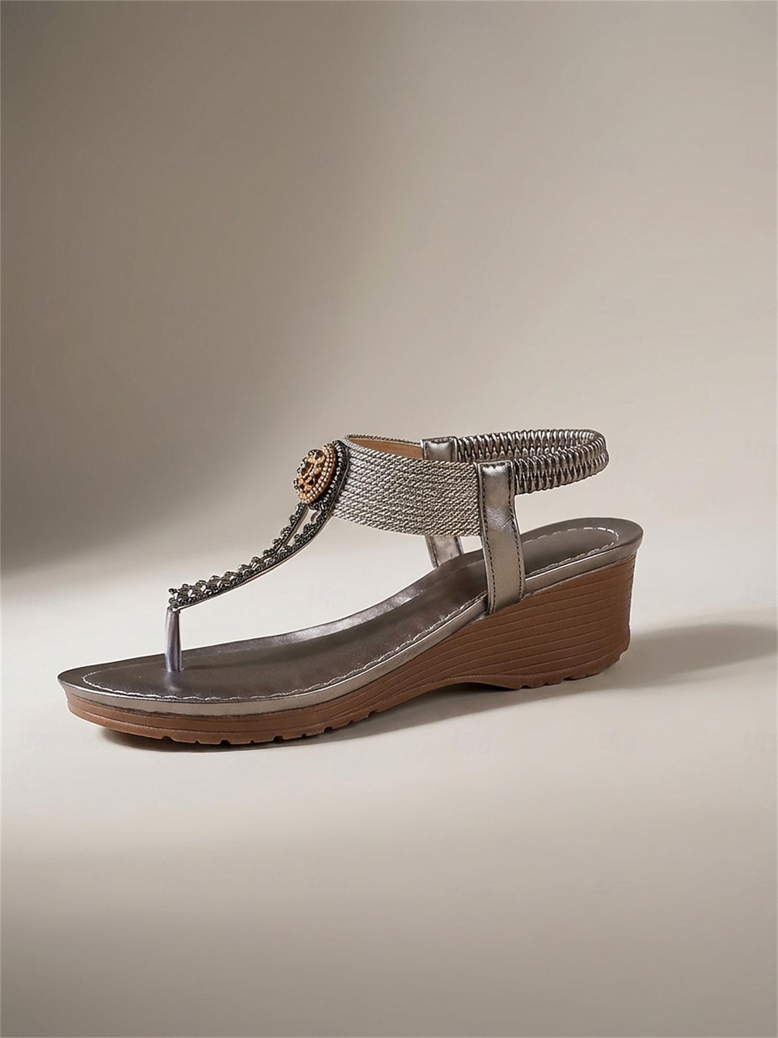 Zehentrenner-Sandalen aus zinnfarbenem Metallic-Metallic mit verziertem Medaillon – im Boho-Resort-Stil, bequeme Riemchensandalen mit Plateau für tropische Urlaube und Sommerreisen 2026 - $26.99 –P2