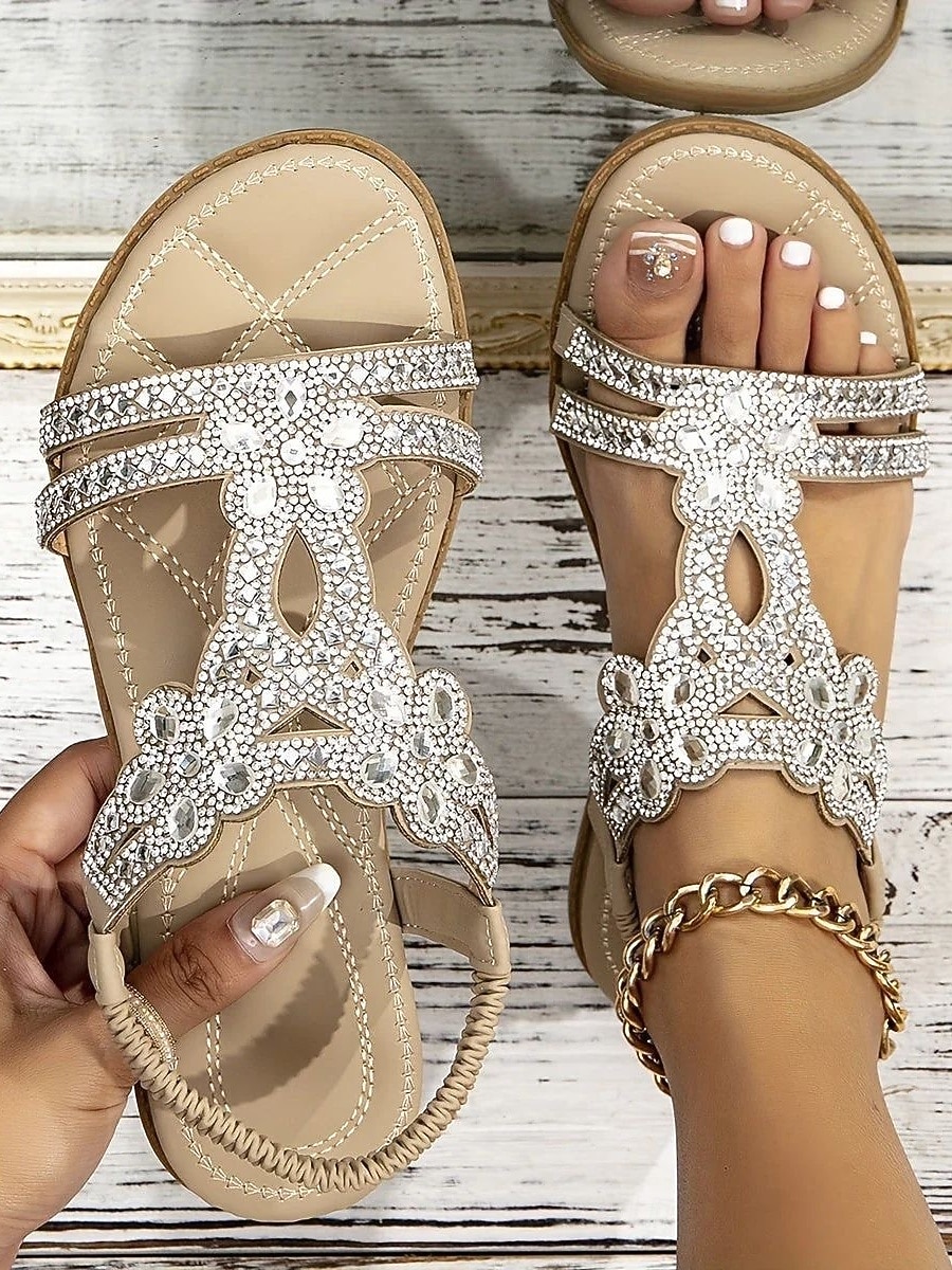 2026年 クリスタルのディテールが施されたシルバーの装飾が施された女性用フラットサンダル。ビーチでの結婚式に最適なエレガントなブライダルシューズ。  コレクション – $29.99 –P4