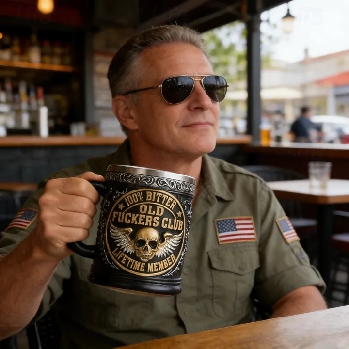 Taza de miembro vitalicio del Old F*ckers Club, taza de café de cerámica de 10 oz con diseño de esqueleto vintage, artículos para beber con humor atrevido para uso diario, regalo de broma para 2026 - $25.99 –P3