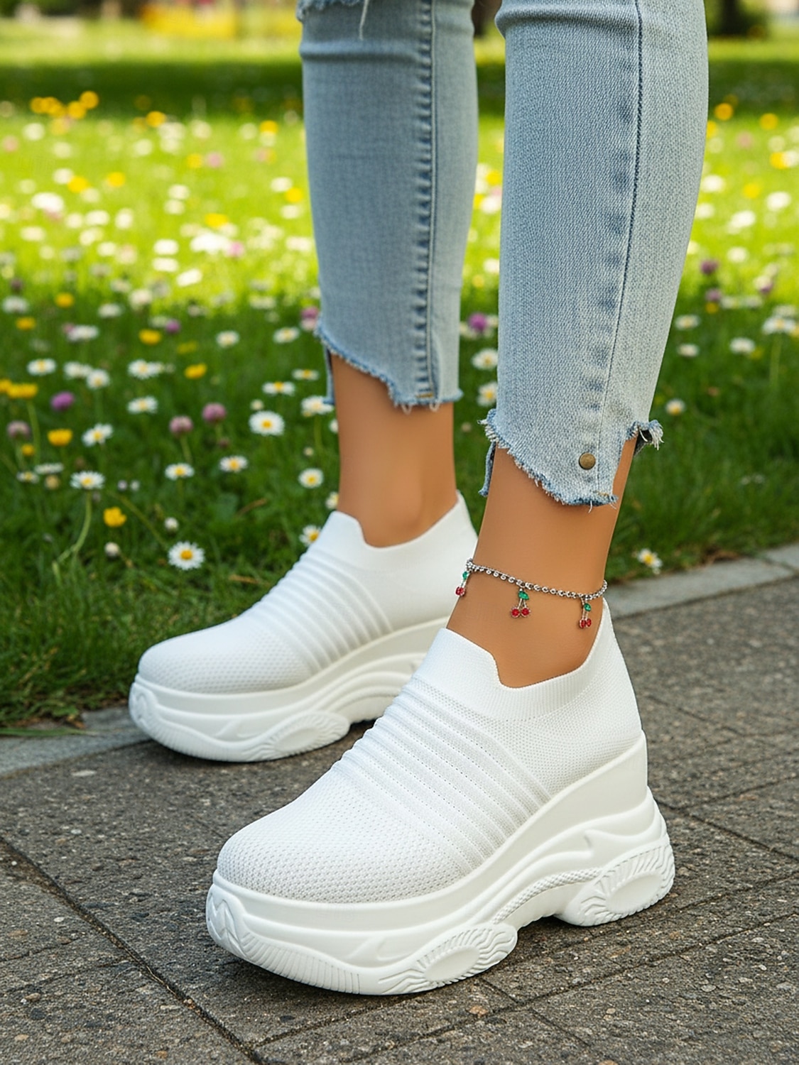 vita stickade slip-on-platåskor med kilklack för kvinnor – bekväma, grova athleisure-skor för dagliga promenader, ärenden och resor 2026 - $34.99 –P4