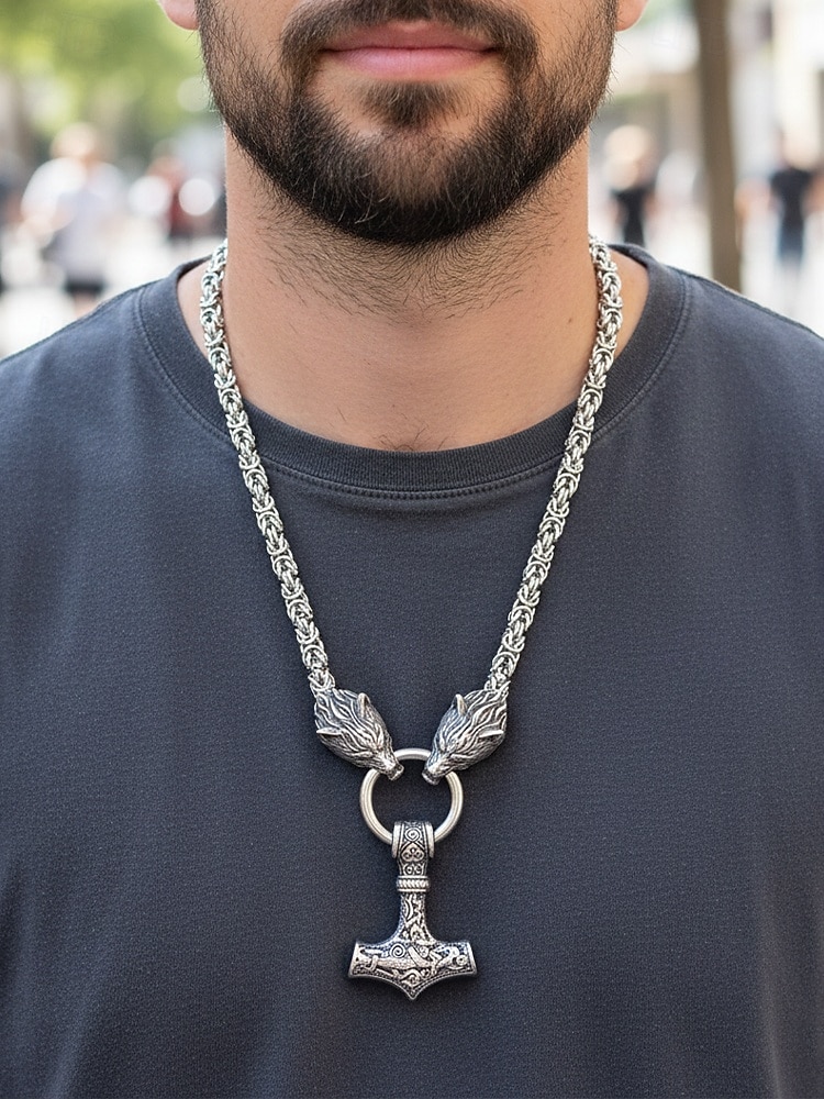 Miesten viikinkityylinen riipuskaulakoru, metalliseosta sudenpäällä ja Thorin vasaralla, ainutlaatuisia pohjoismaisia koruja arkeen ja juhlaan 2026 - $9.99 –P2